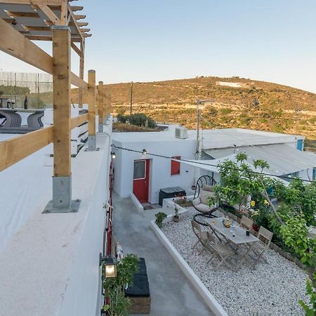 Milos Guesthouse Triovasálos Eksteriør bilde