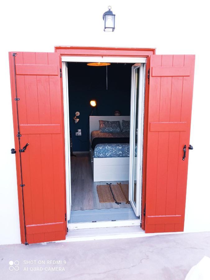 Milos Guesthouse Triovasálos Eksteriør bilde